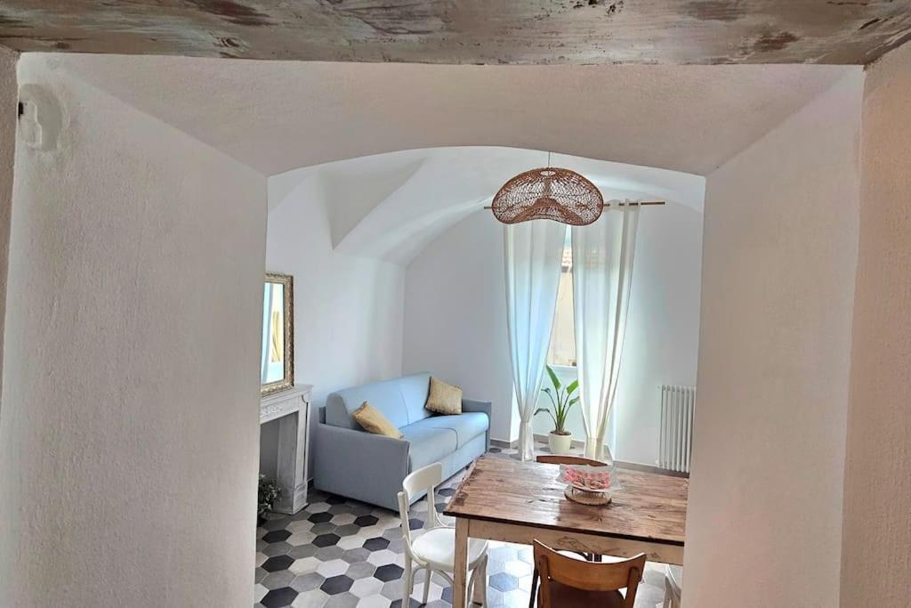 Car.Lo. Casa Vacanze Dolceacqua Exteriér fotografie